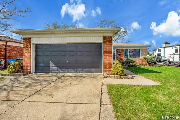 14615 Masonic Blvd, Warren, MI 48088