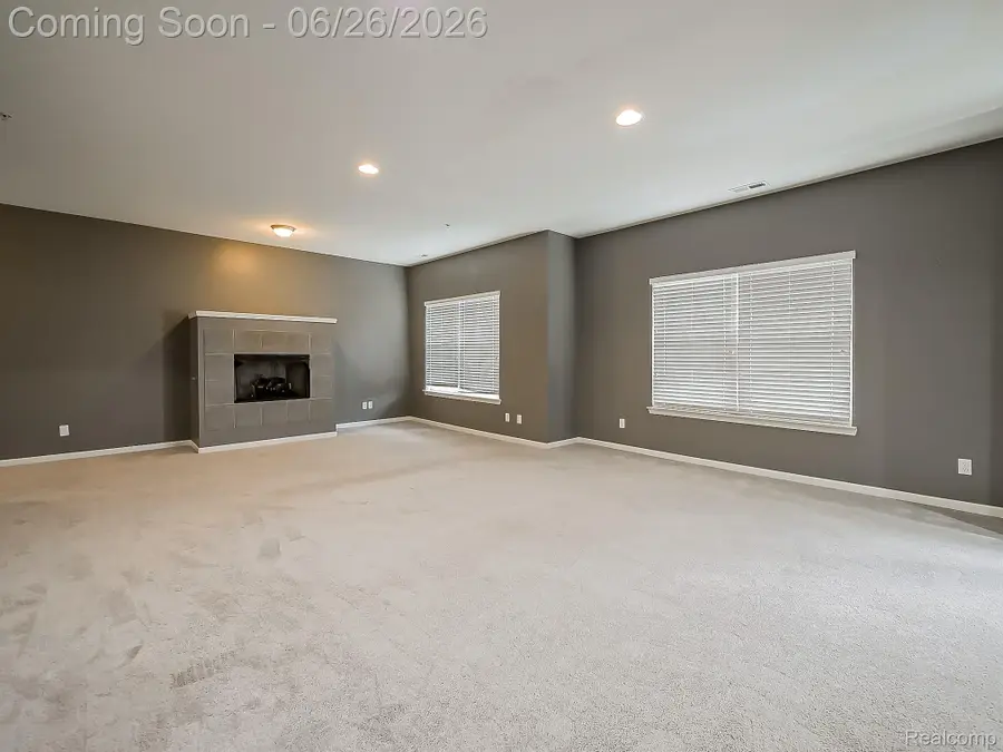 3231 Camden Drive, Troy, MI 48084 - #3