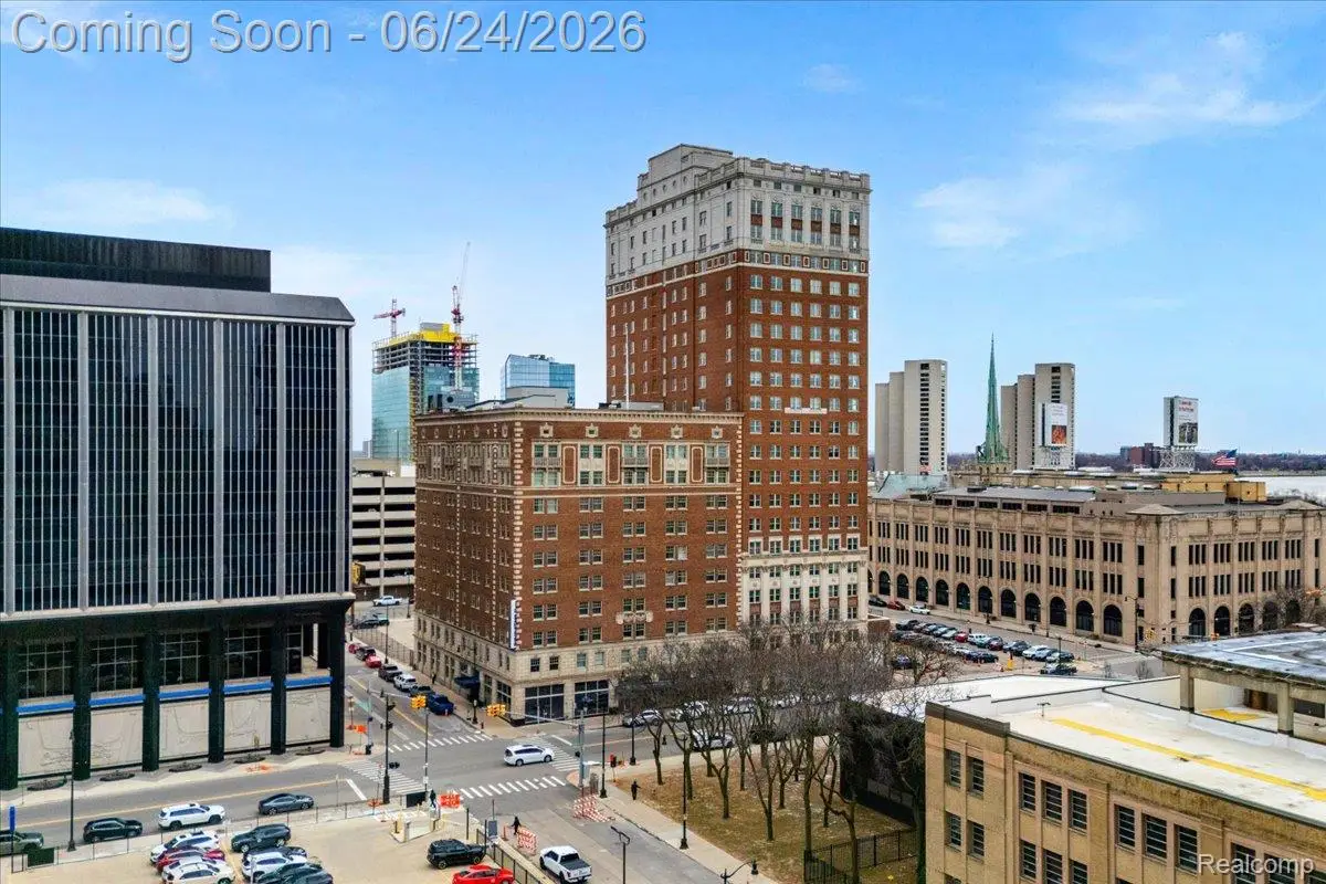525 W Lafayette Boulevard #13E, Detroit, MI 48226 - #1