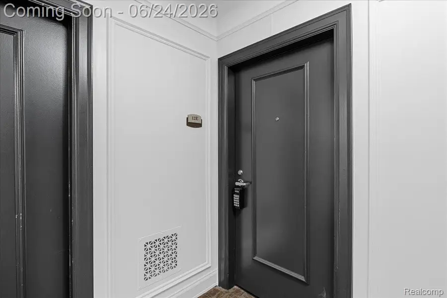 525 W Lafayette Boulevard #13E, Detroit, MI 48226 - #3