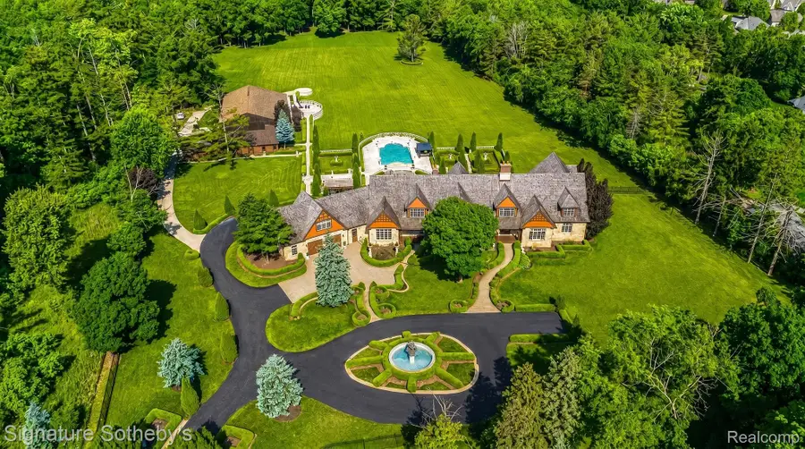 5350 Brewster Road, Rochester, MI 48306 - #2