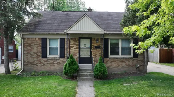 1005 Voorheis Street, Pontiac, MI 48341