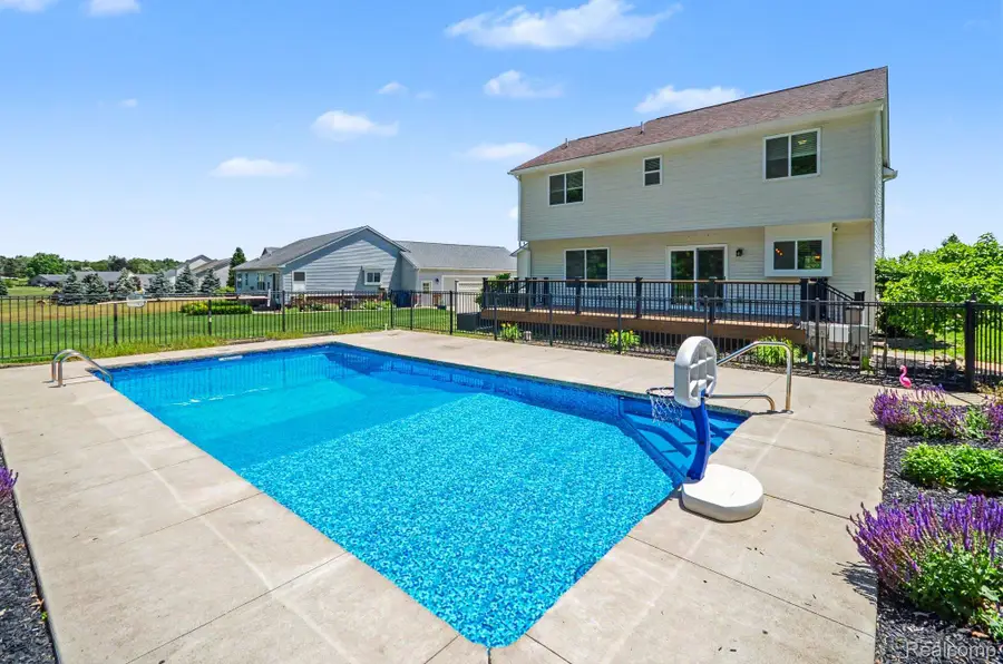 3455 N Quarry Creek Drive, White Lake, MI 48383 - #2