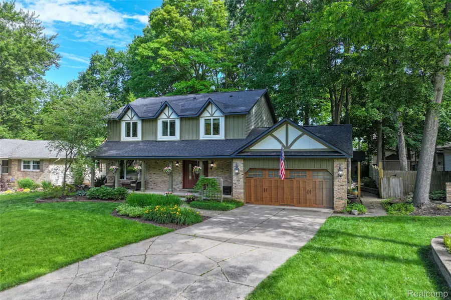5327 Olde Saybrooke Road, Grand Blanc, MI 48439 - #2