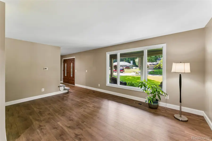 5327 Olde Saybrooke Road, Grand Blanc, MI 48439 - #3