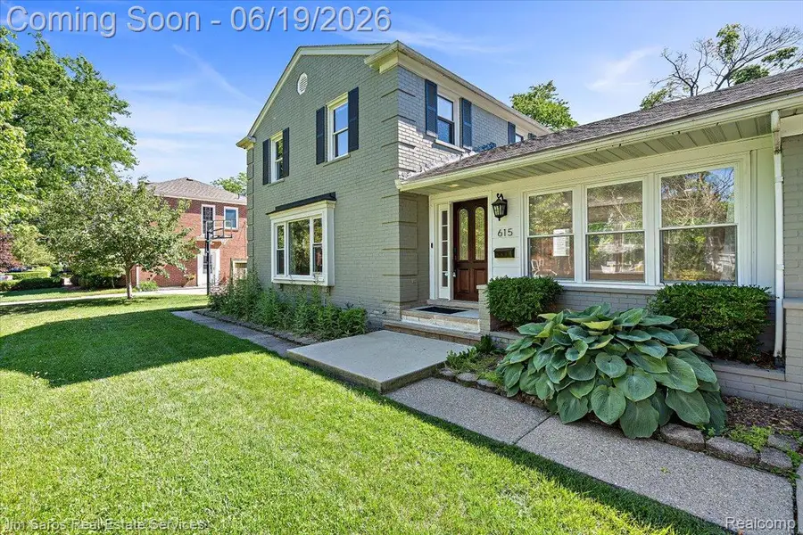 615 Lakepointe Street, Grosse Pointe Park, MI 48230 - #2
