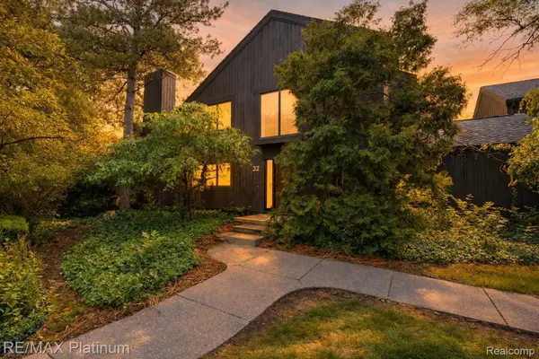 32 Haverhill Court, AnnArbor, MI 48105