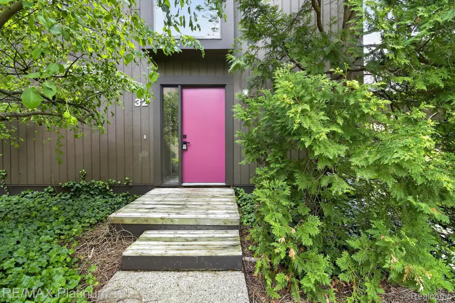 32 Haverhill Court, Ann Arbor, MI 48105 - #2