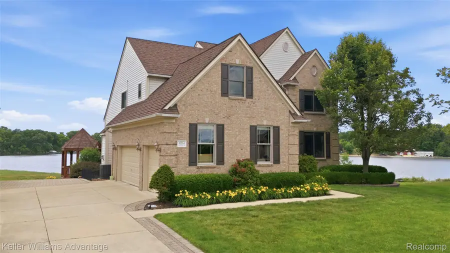 49354 Peninsular Drive, Belleville, MI 48111 - #2