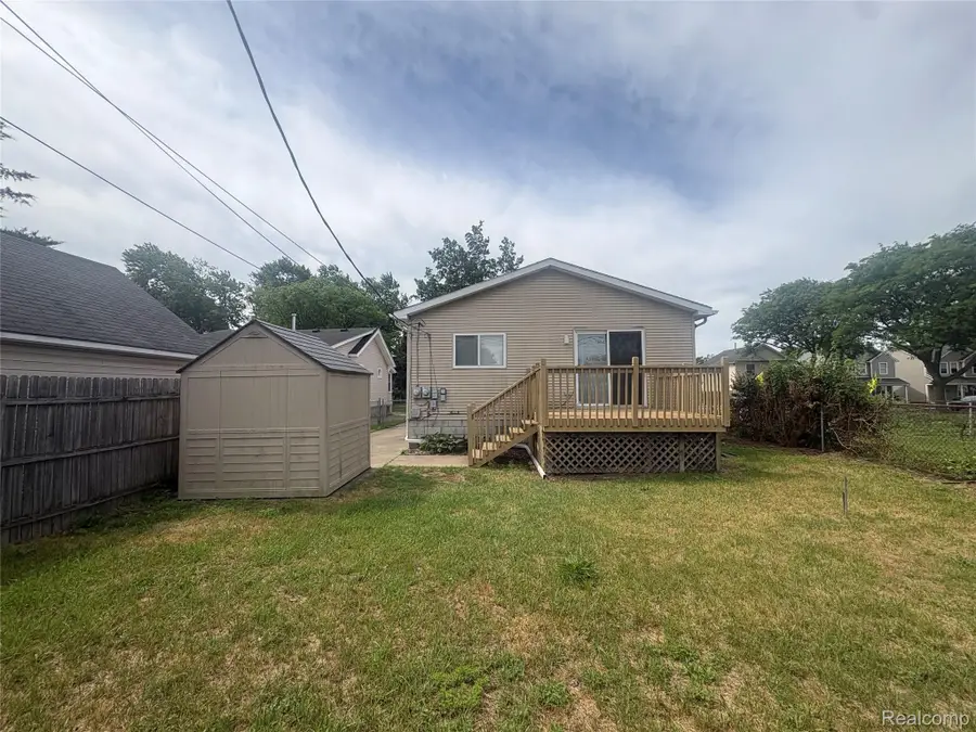 1455 E Meyers Avenue, Hazel Park, MI 48030 - #3