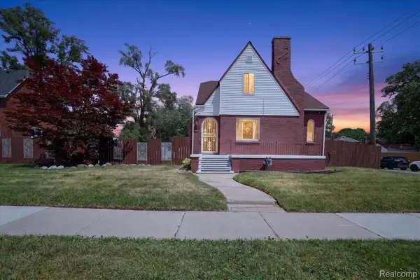 15802 Mansfield Street, Detroit, MI 48227