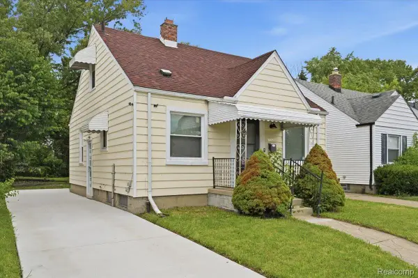 16069 Fairmount Drive, Detroit, MI 48205