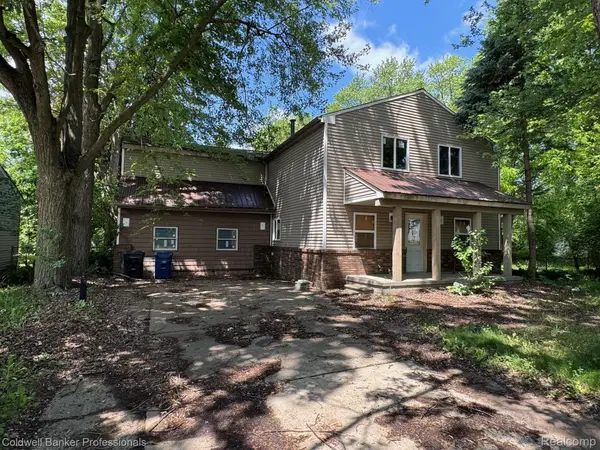 12031 Centralia, Redford, MI 48239