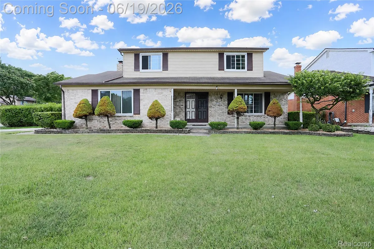 4788 Bloomfield Drive, Sterling Heights, MI 48310 - #1