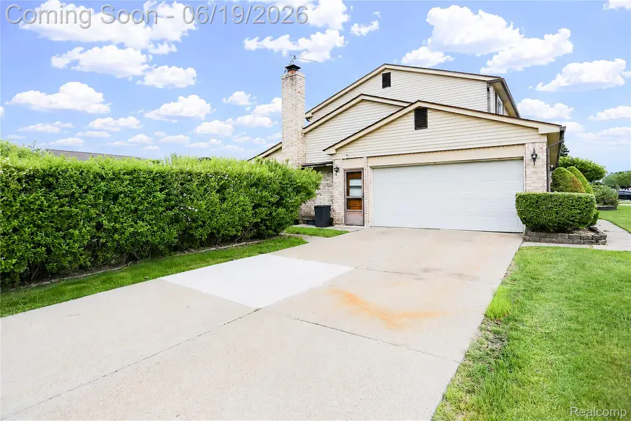 4788 Bloomfield Drive, Sterling Heights, MI 48310 - #3