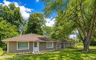 5028 Pheasant Road, Waterford, MI 48327