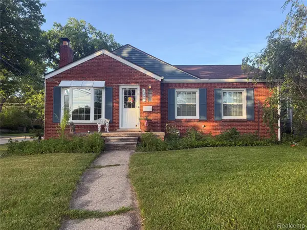4260 Cooper Avenue, RoyalOak, MI 48073