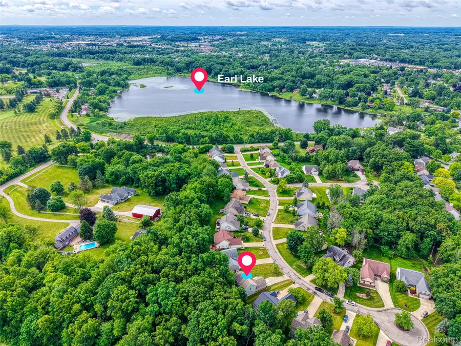 140 Skyline Drive, Howell, MI 48843 - #3