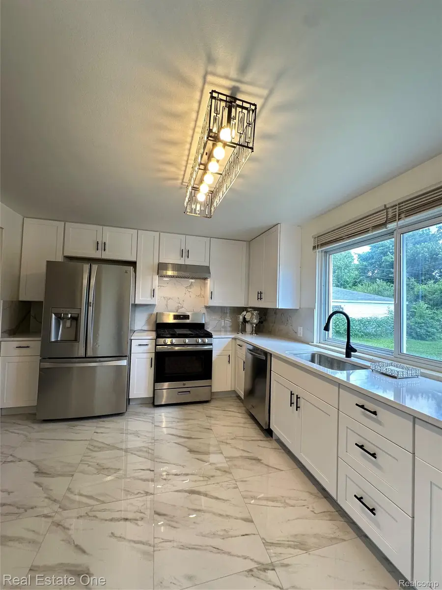 4348 Martin, Warren, MI 48092 - #3