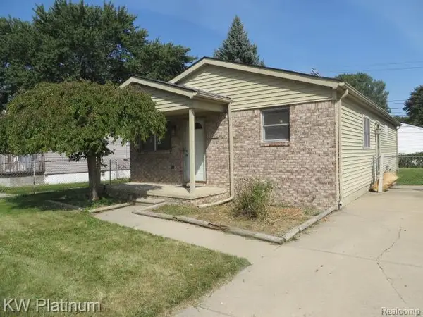 23120 Lambrecht Avenue, Eastpointe, MI 48021
