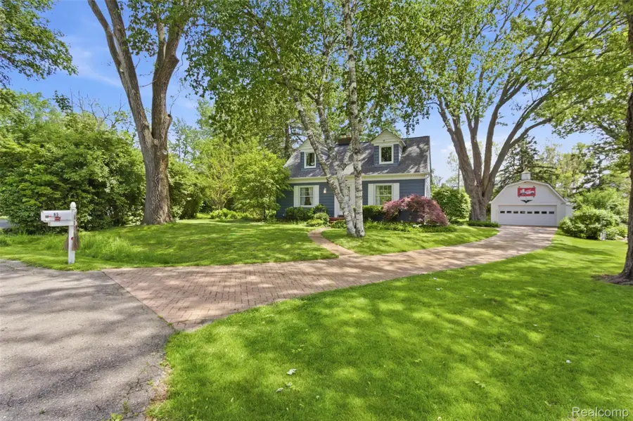 85 Hill Circle Drive, Waterford, MI 48328 - #2