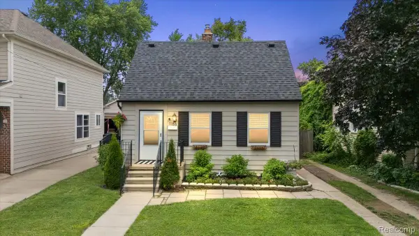 1186 Larkmoor Boulevard, Berkley, MI 48072