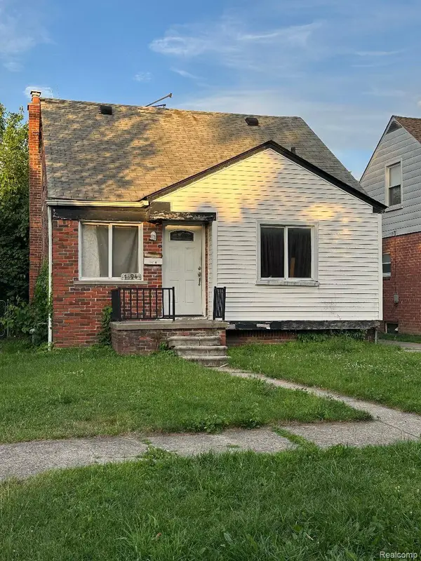 7394 Patton Street, Detroit, MI 48228