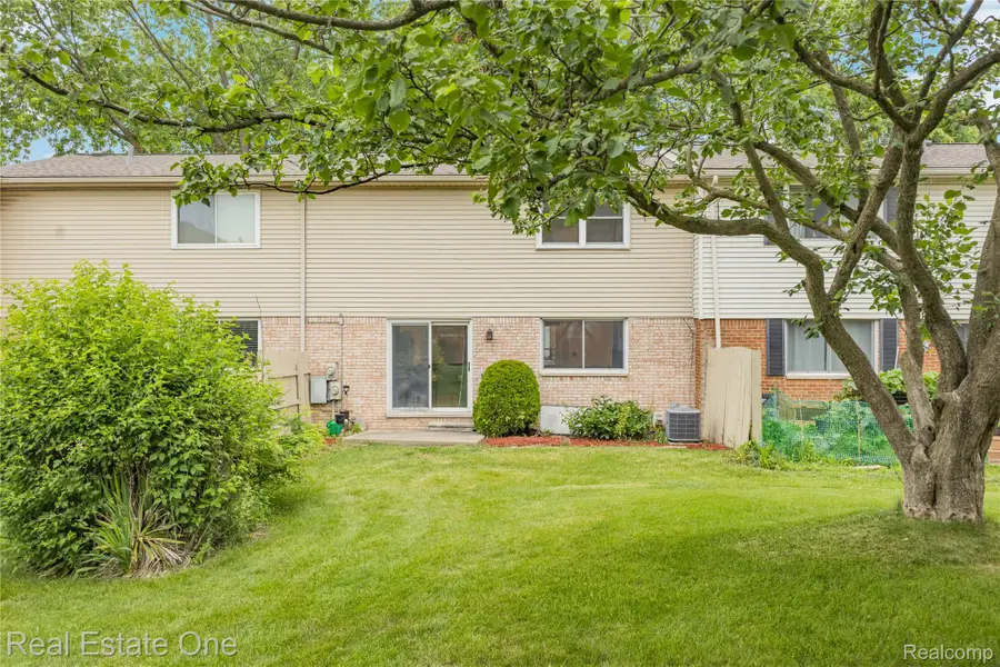 959 Kirts Boulevard, Troy, MI 48084 - #3