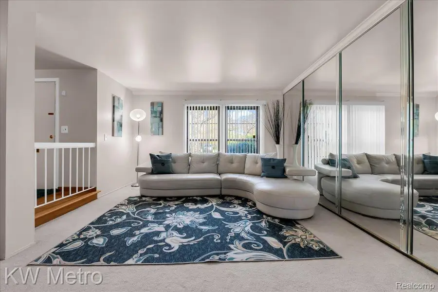 25333 Greenbrooke Drive, Southfield, MI 48033 - #2