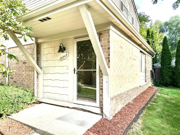 26949 Farmbrook Villa Drive #96, Southfield, MI 48034