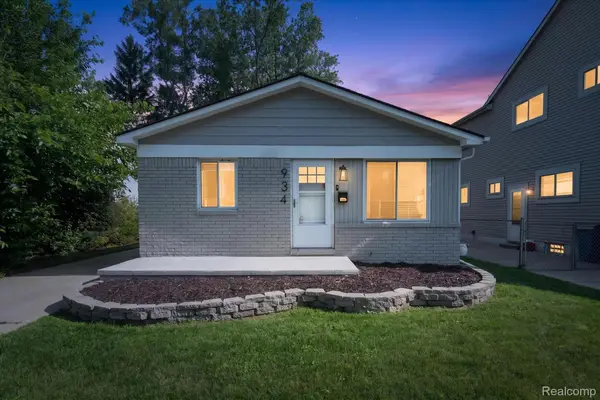 934 Harvard Road, Berkley, MI 48072