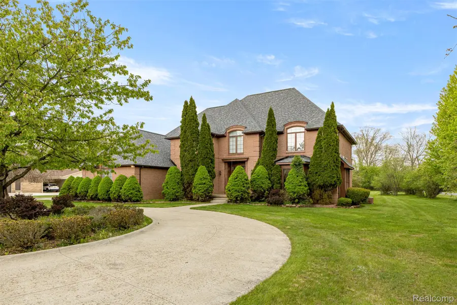 30060 Bristol Lane, Bingham Farms, MI 48025 - #3