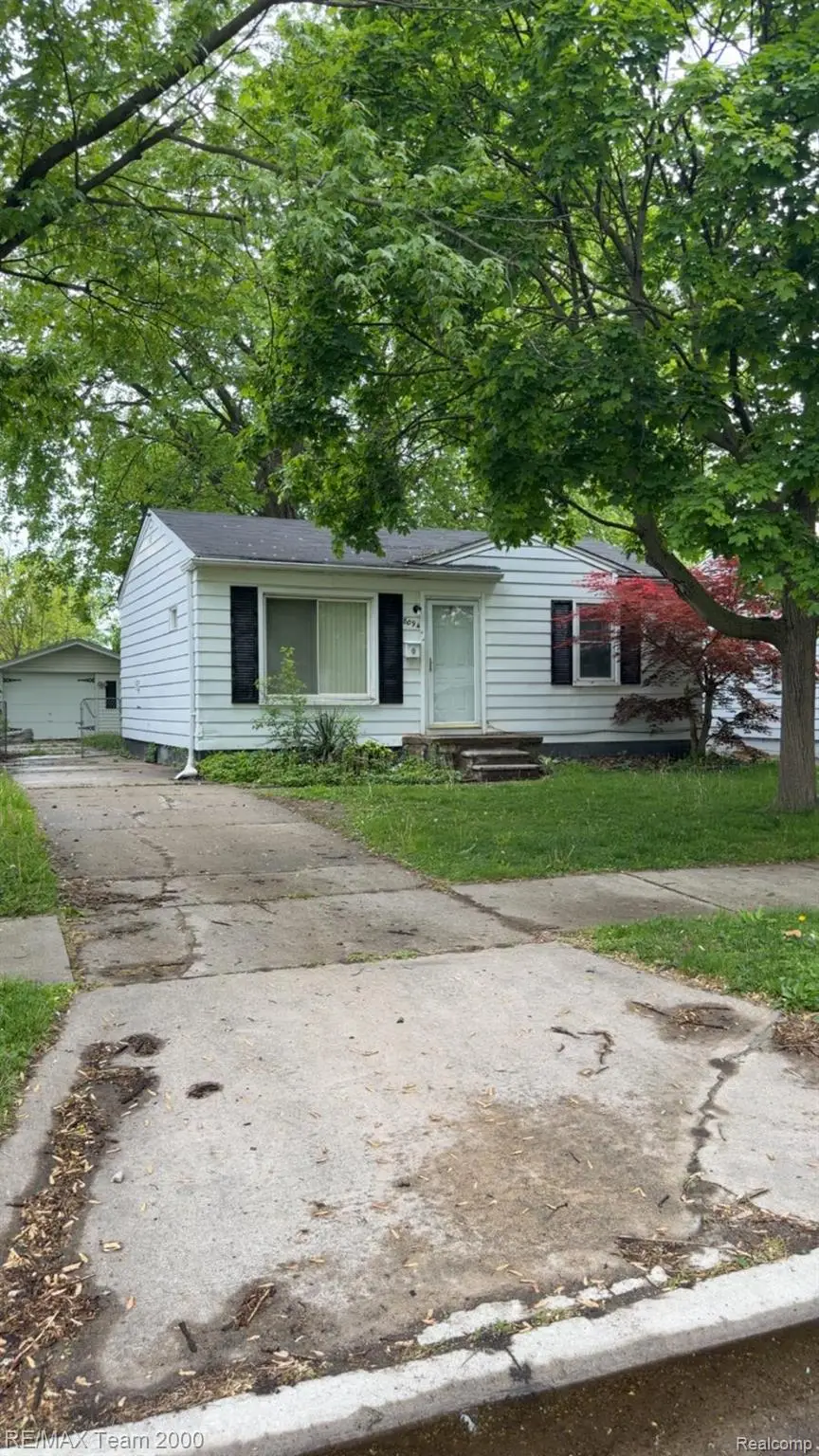 8094 Oak Street, Taylor, MI 48180 - #1