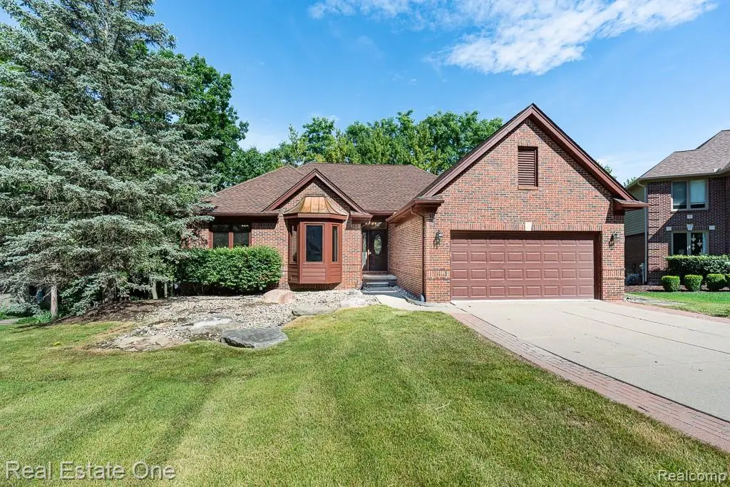 227 Bloomer Ridge Court, Rochester, MI 48307 - #1