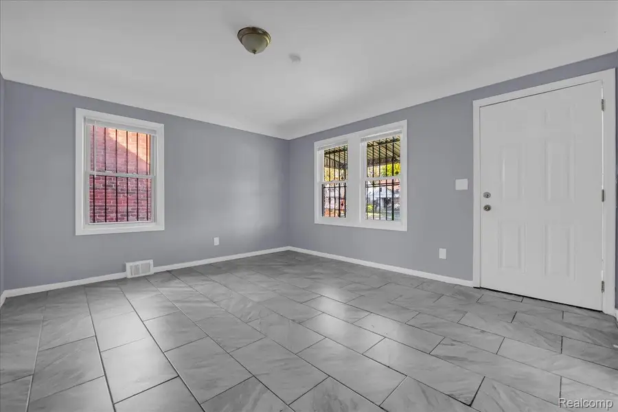 19129 Fairport Street, Detroit, MI 48205 - #3