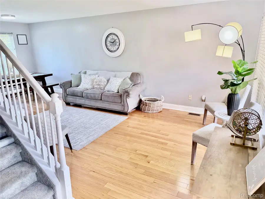 30680 Nelson Circle, Westland, MI 48186 - #3