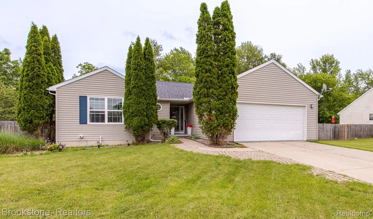 5039 Auker Drive, Grand Blanc, MI 48507 - #1