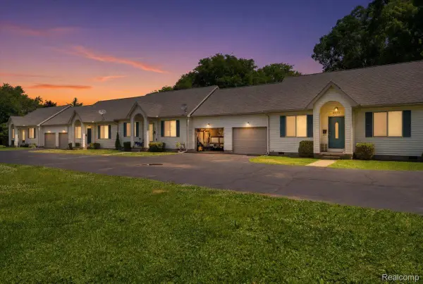 440 Robbe Avenue, Belleville, MI 48111
