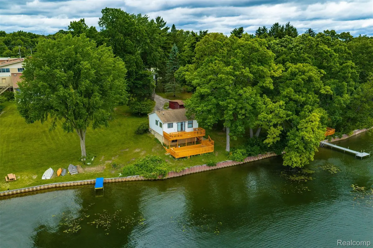 11044 Grand River Avenue, Brighton, MI 48116 - #1