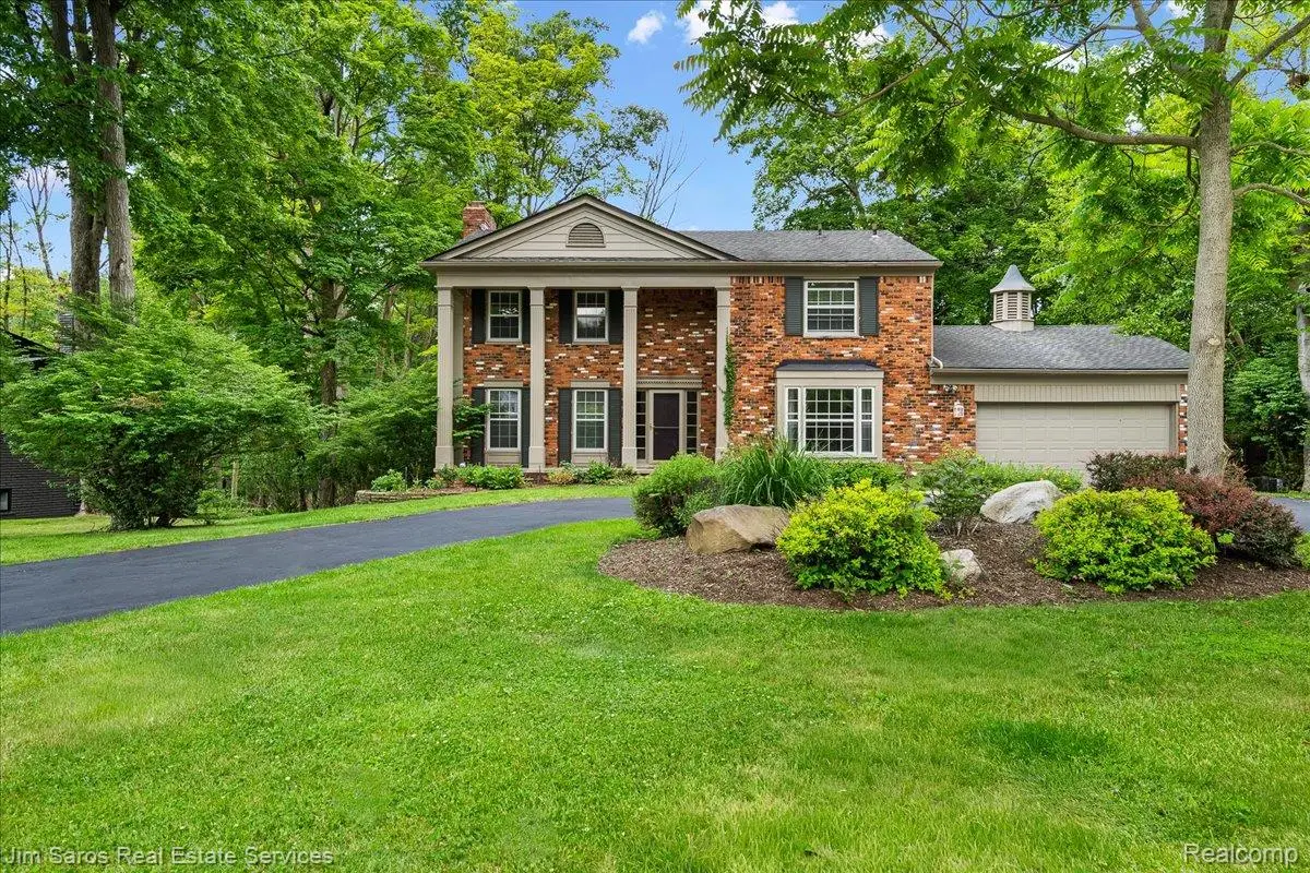 32807 Red Oaks Trail, Southfield, MI 48025 - #1
