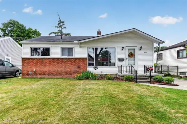 873 Schuman Street, GardenCity, MI 48135