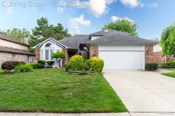 6241 Smithfield Drive, Troy, MI 48085