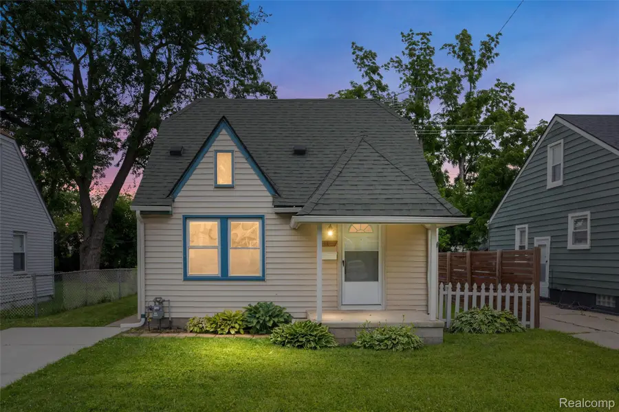23337 Reynolds Avenue, Hazel Park, MI 48030 - #2