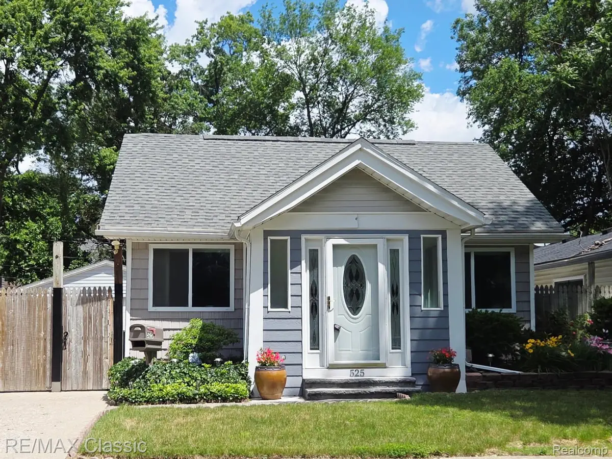 525 E Lewiston Avenue, Ferndale, MI 48220 - #1
