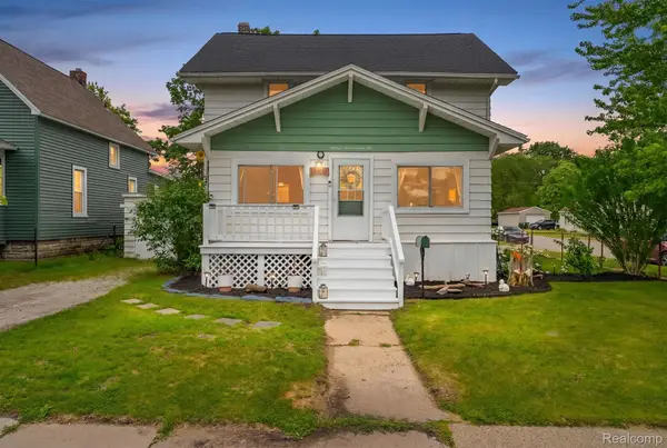 2926 South Boulevard, PortHuron, MI 48060
