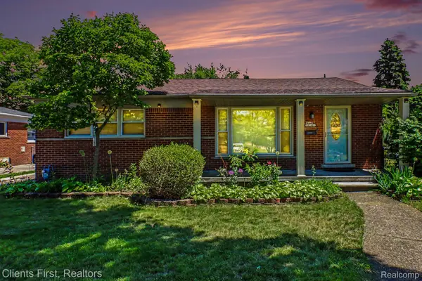 8260 Arnold Street, DearbornHeights, MI 48127