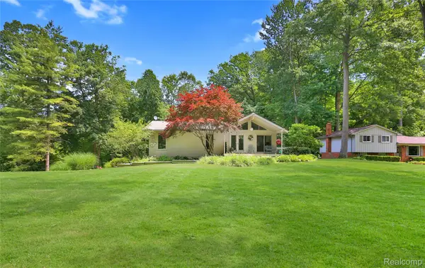 4070 Cross Road, WhiteLake, MI 48386