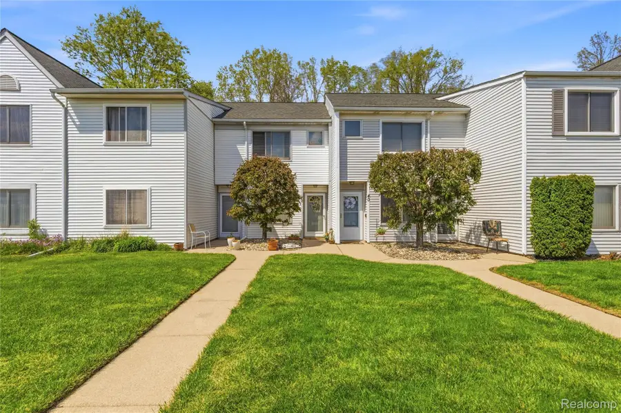 42 Rosebud Lane, Mount Clemens, MI 48043 - #2