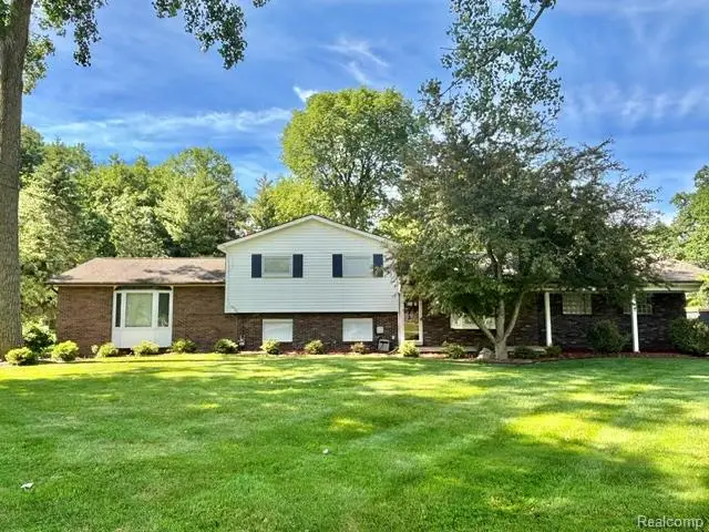 8695 Stout Avenue, Grosse Ile, MI 48138 - #1