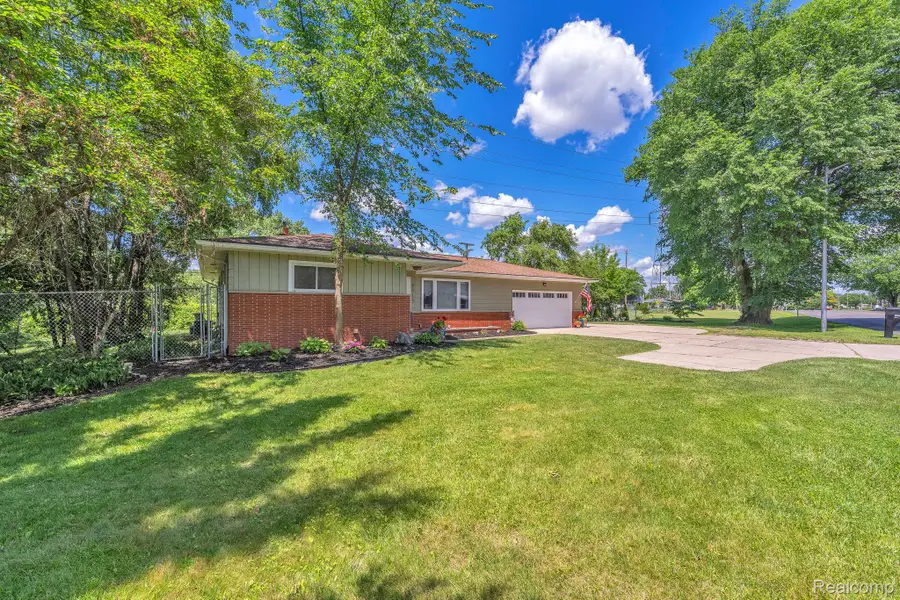8016 Pardee Road, Taylor, MI 48180 - #2